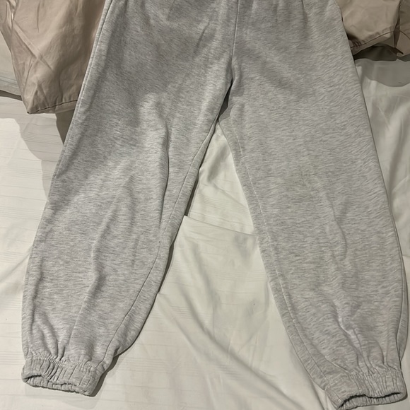 Brand new garage sweatpants size XS - Picture 2 of 3